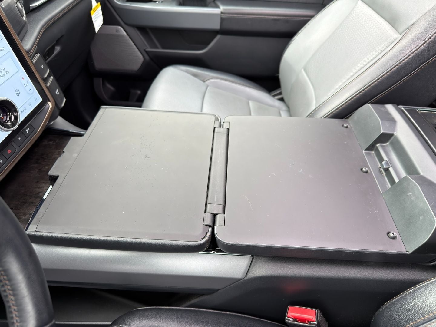 2023 Ford F-150 Lightning LARIAT