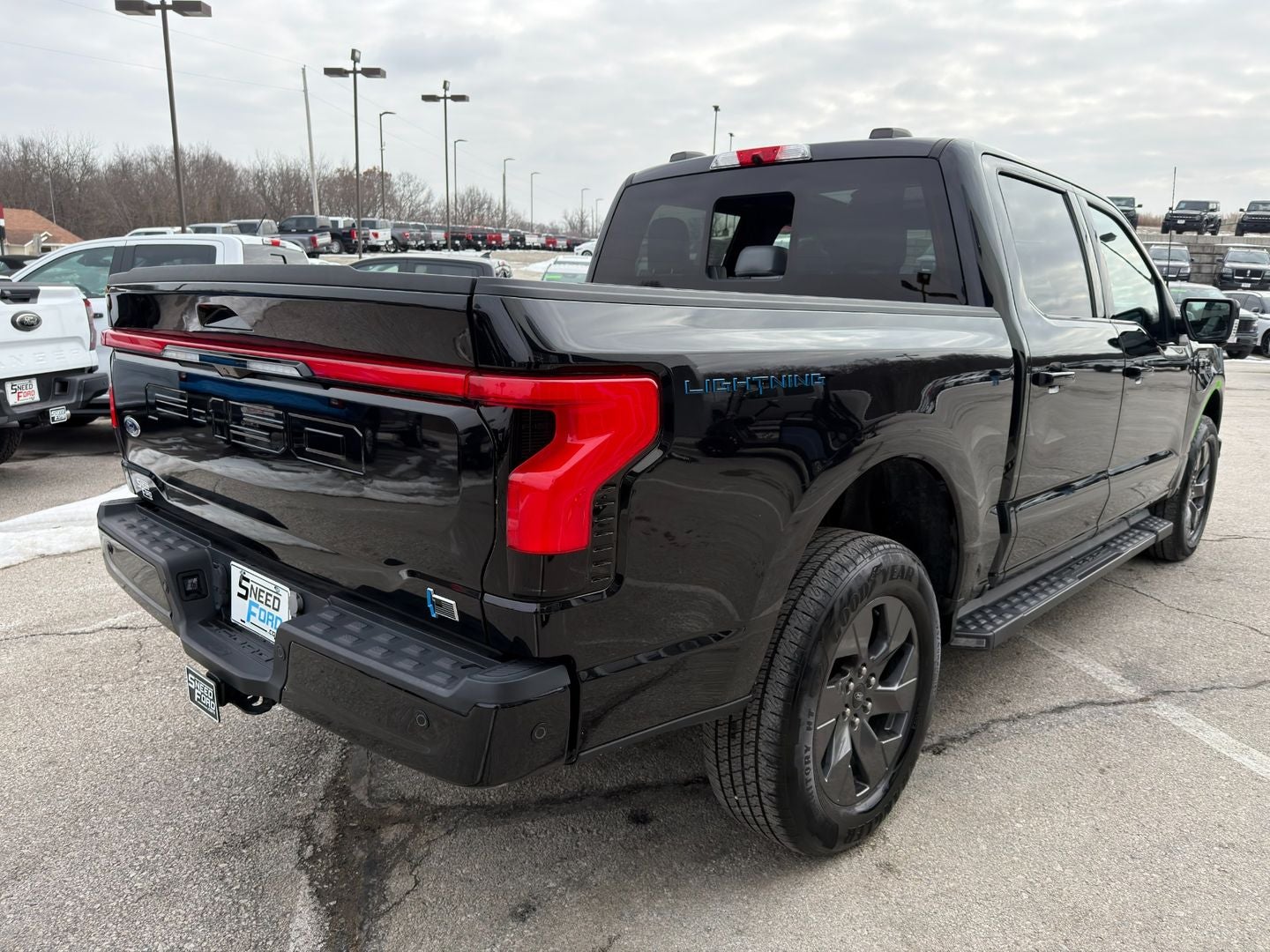 2023 Ford F-150 Lightning LARIAT