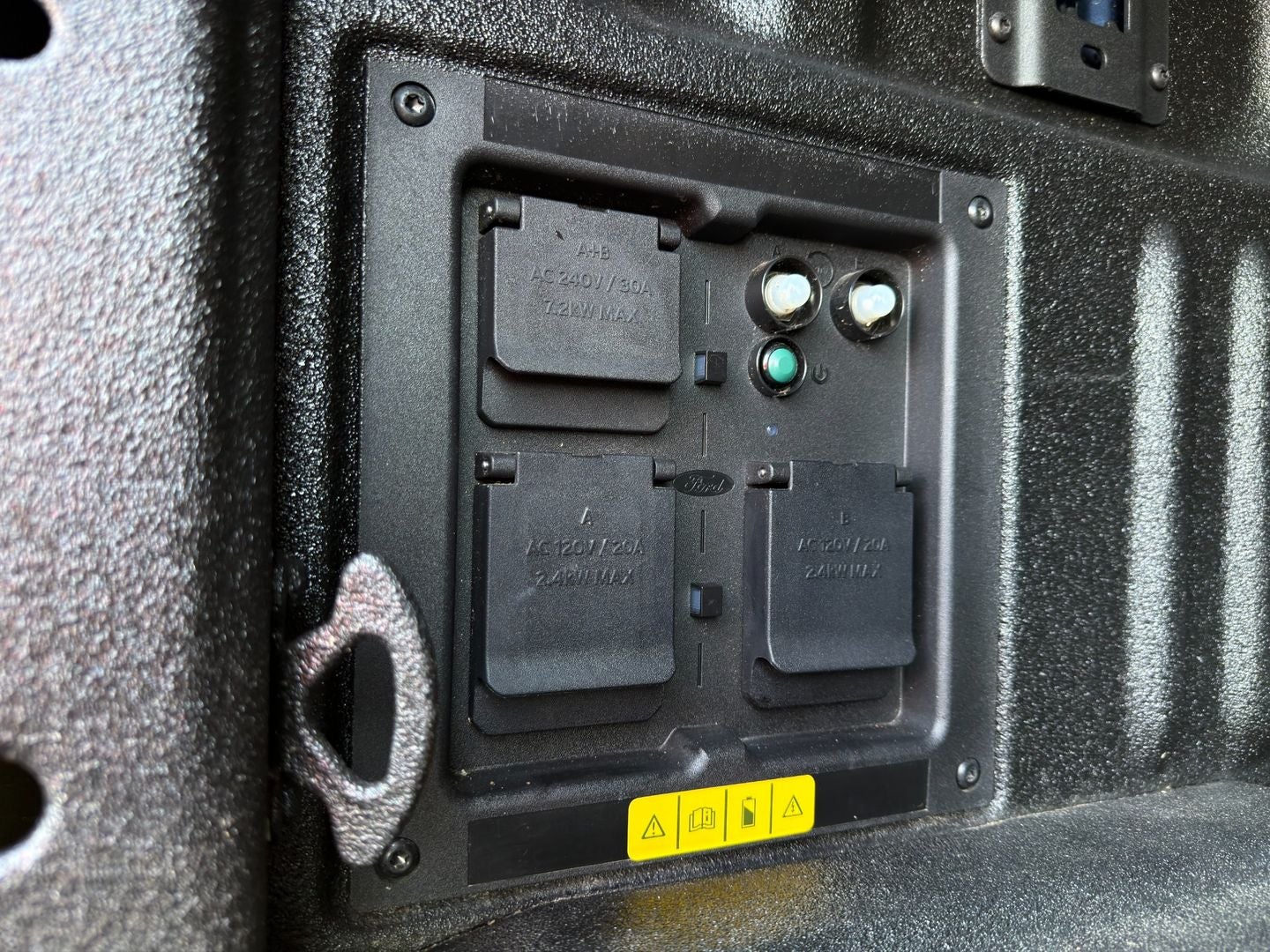 2024 Ford F-150 Lightning Flash