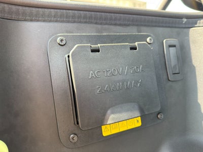 2024 Ford F-150 Lightning Flash