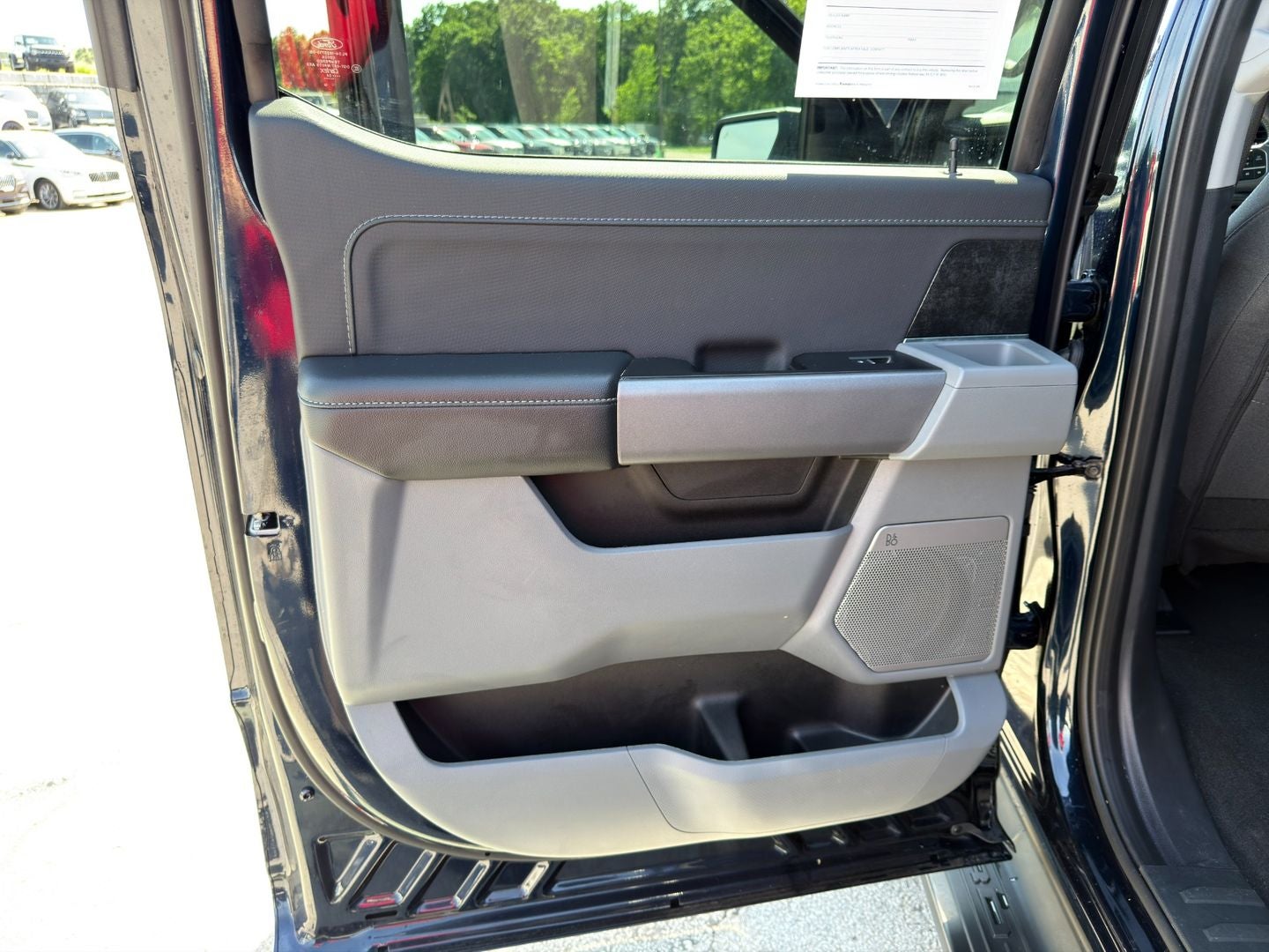 2024 Ford F-150 Lightning Flash