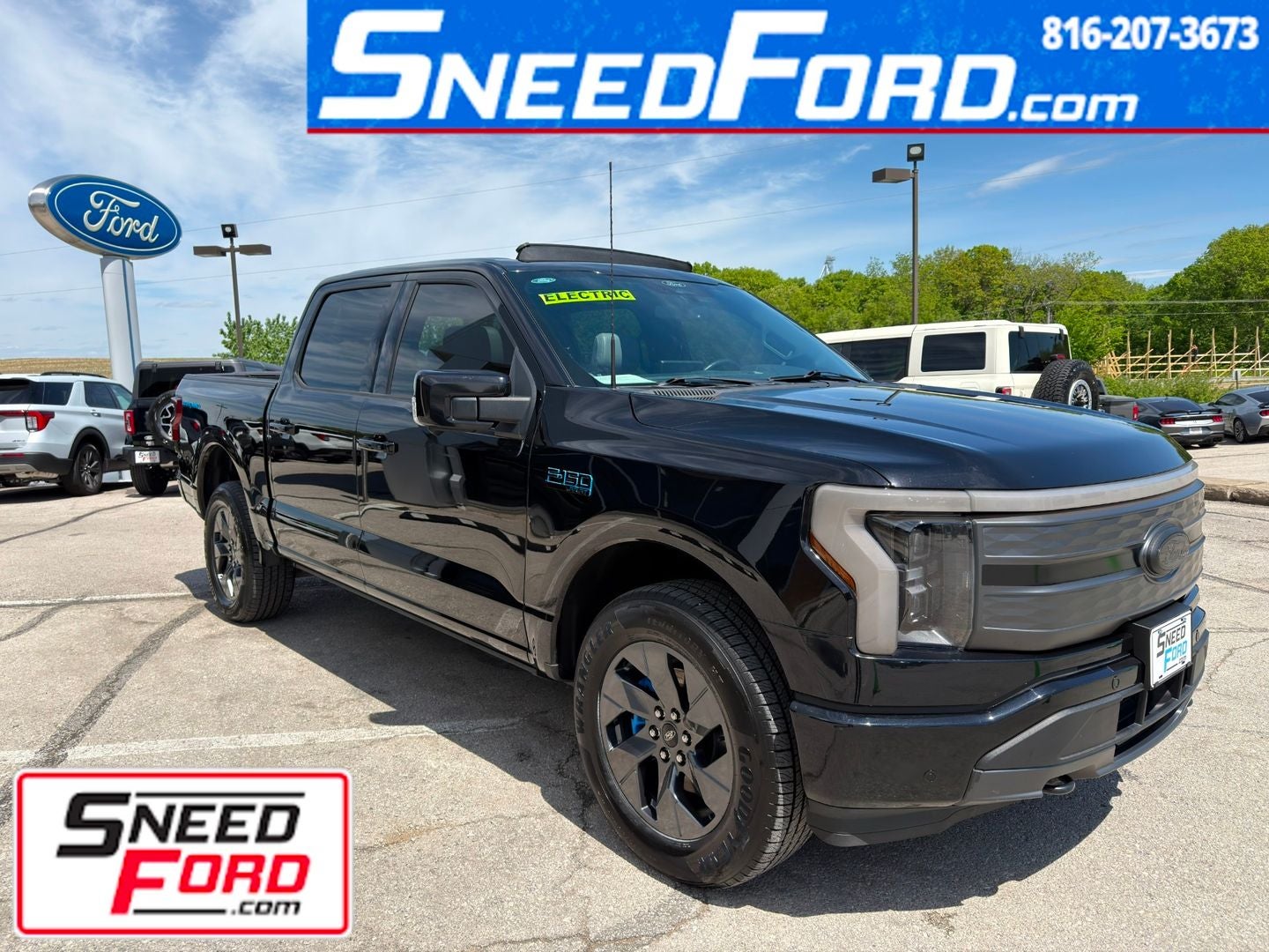 2024 Ford F-150 Lightning LARIAT