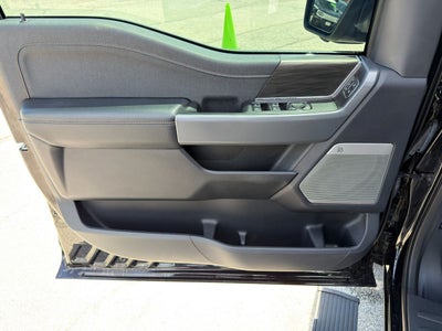 2024 Ford F-150 Lightning LARIAT