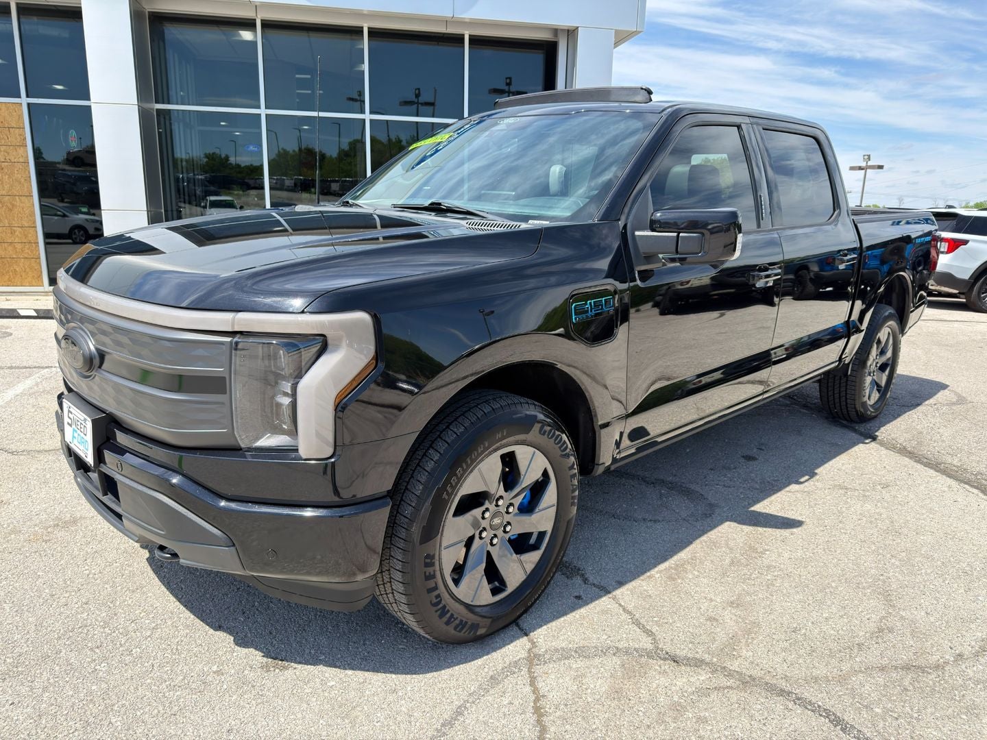 2024 Ford F-150 Lightning LARIAT