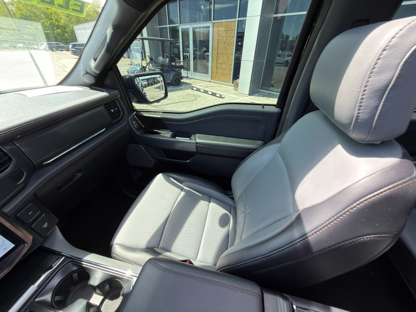 2024 Ford F-150 Lightning LARIAT