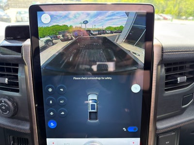 2024 Ford F-150 Lightning LARIAT