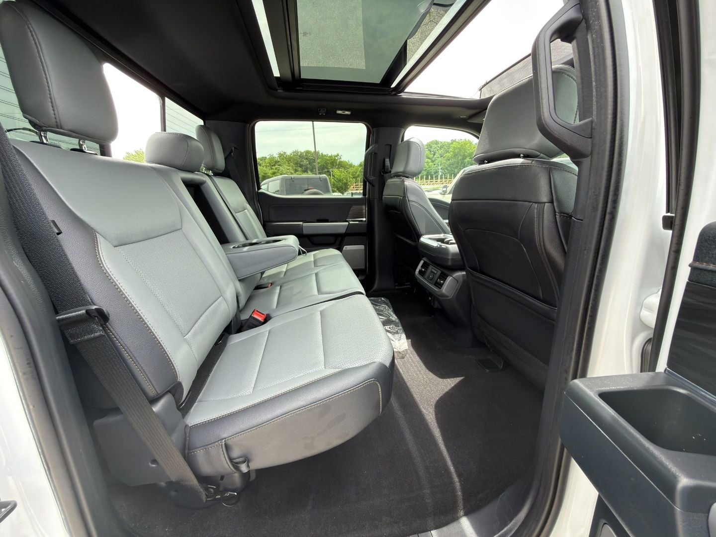 2025 Ford F-150 Lightning LARIAT