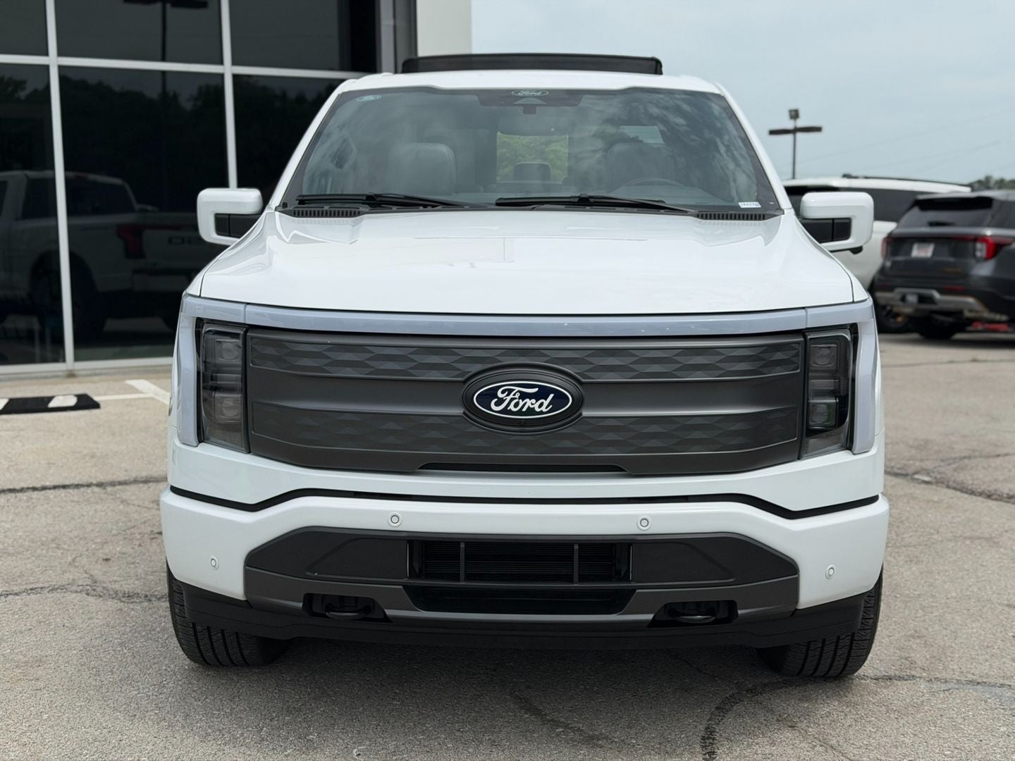 2025 Ford F-150 Lightning LARIAT