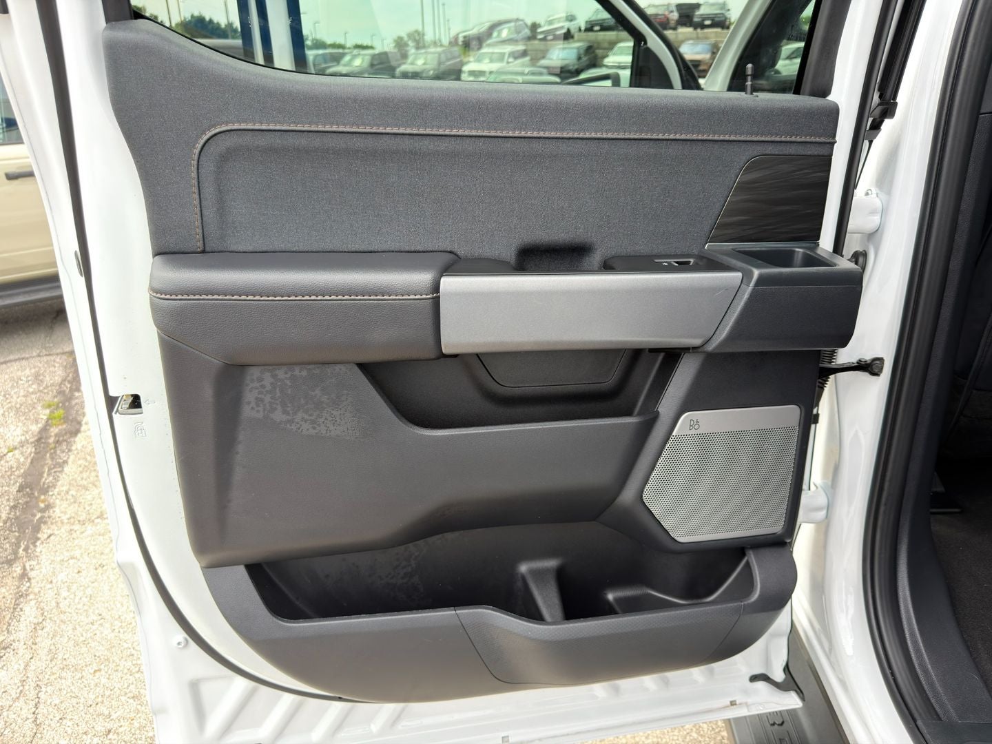 2025 Ford F-150 Lightning LARIAT