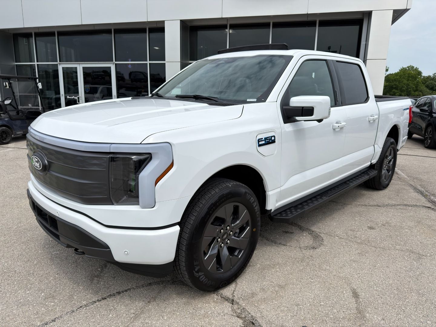 2025 Ford F-150 Lightning LARIAT