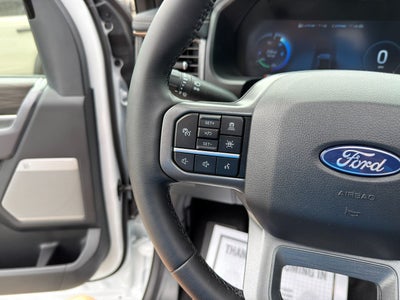 2025 Ford F-150 Lightning LARIAT