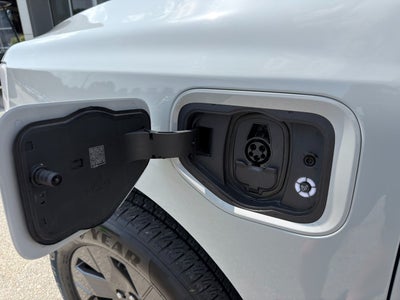 2024 Ford F-150 Lightning LARIAT