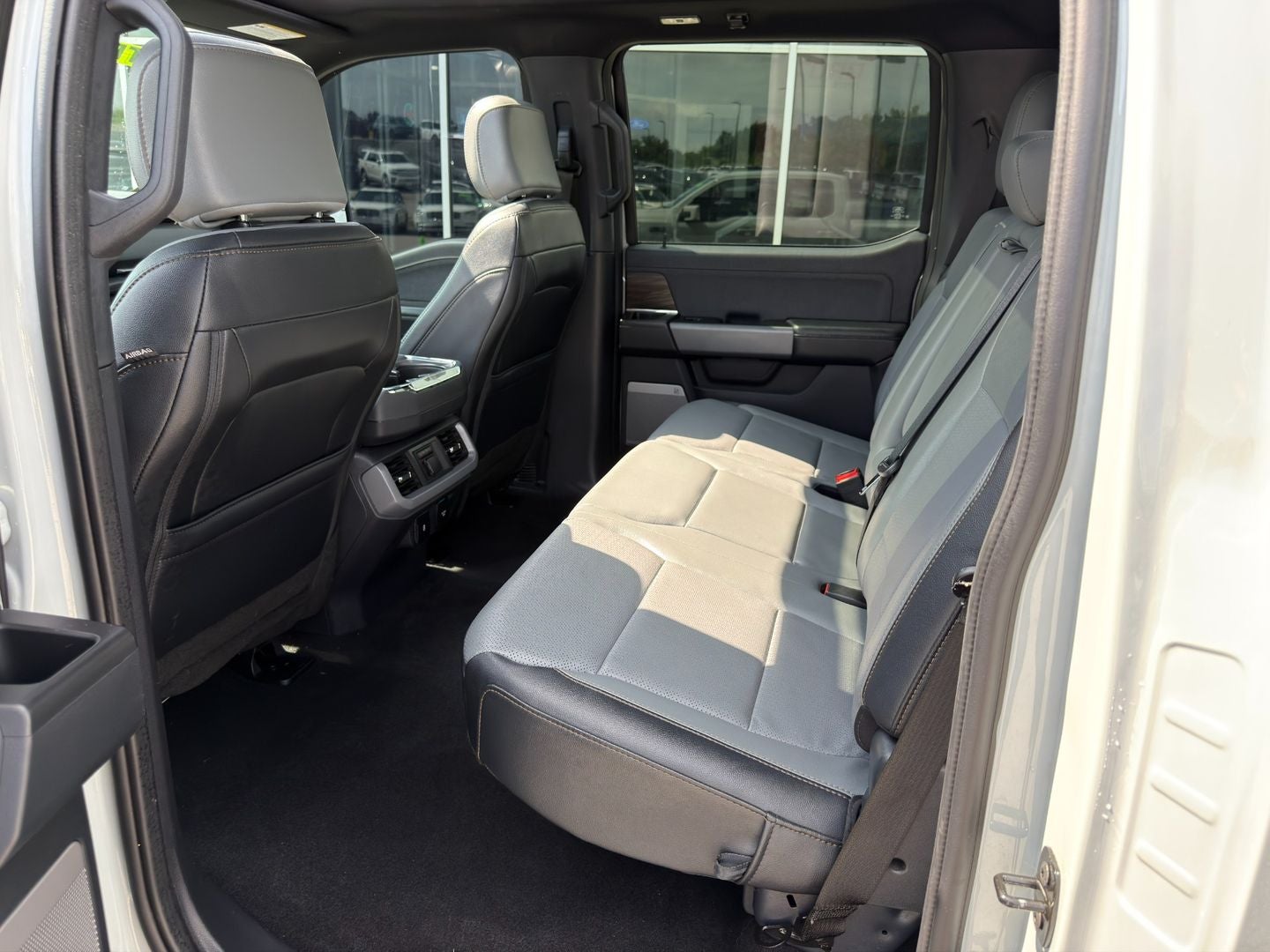 2024 Ford F-150 Lightning LARIAT