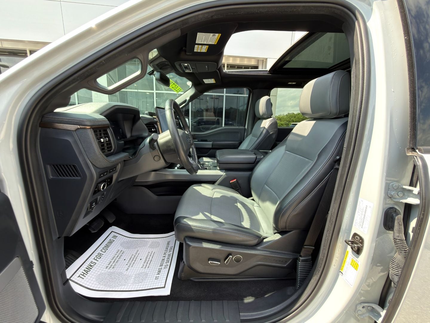 2024 Ford F-150 Lightning LARIAT