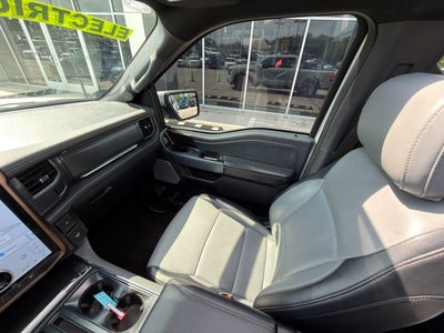 2024 Ford F-150 Lightning LARIAT