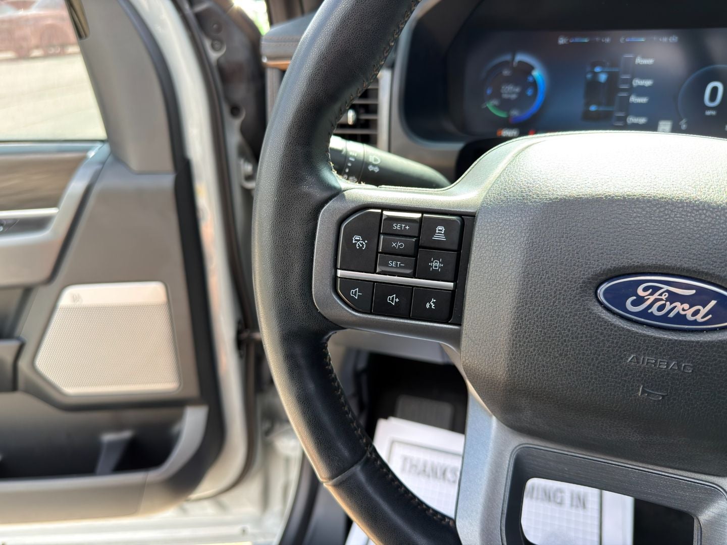 2024 Ford F-150 Lightning LARIAT