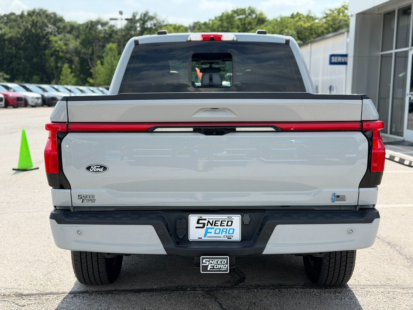 2024 Ford F-150 Lightning LARIAT