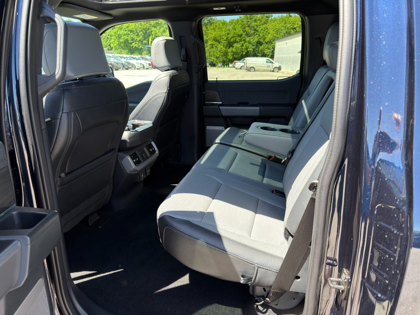 2024 Ford F-150 Lightning LARIAT