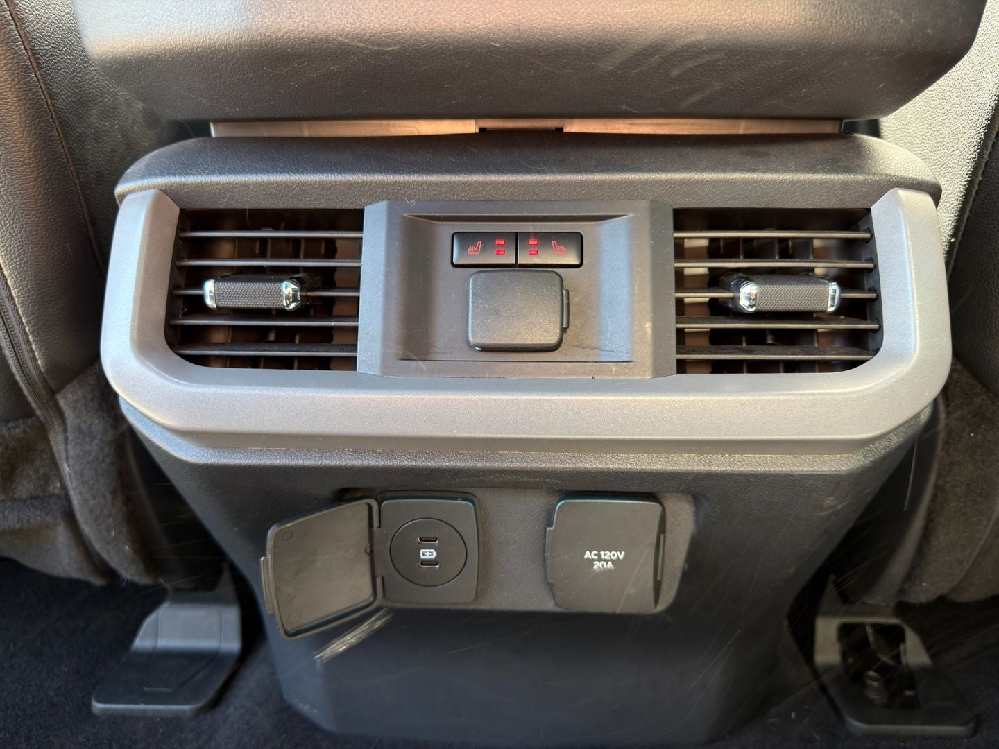 2024 Ford F-150 Lightning LARIAT