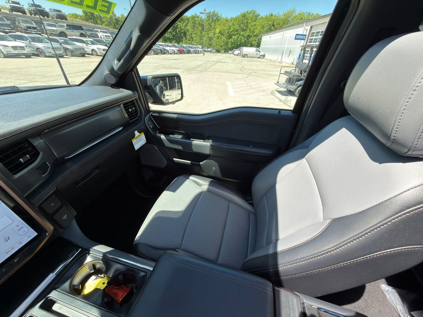 2024 Ford F-150 Lightning LARIAT