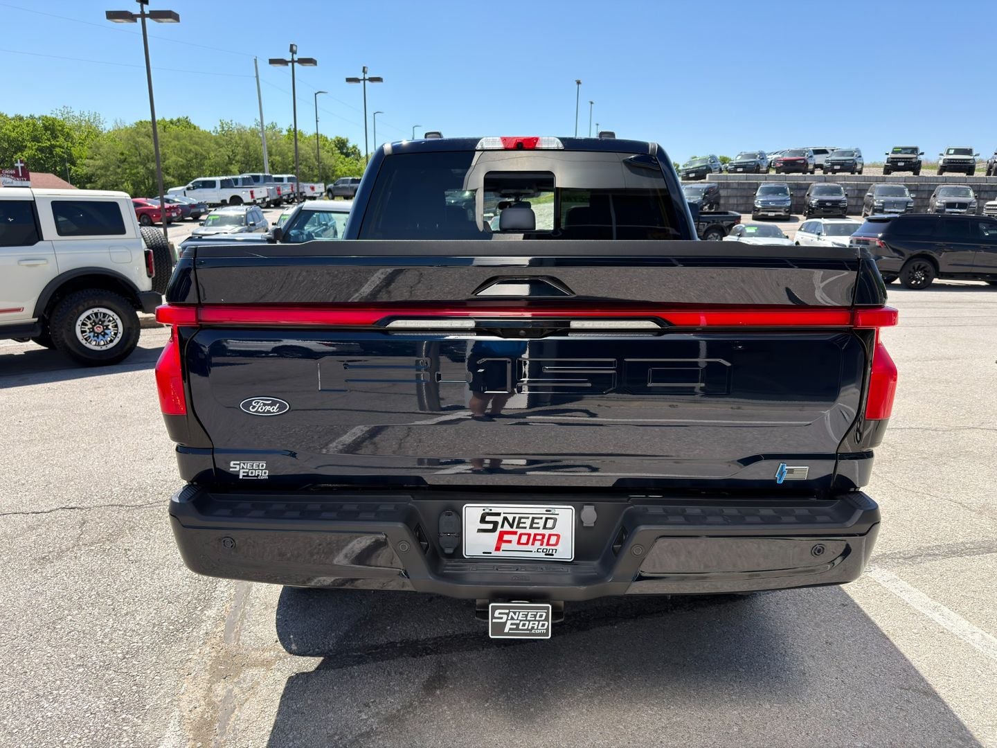 2024 Ford F-150 Lightning LARIAT