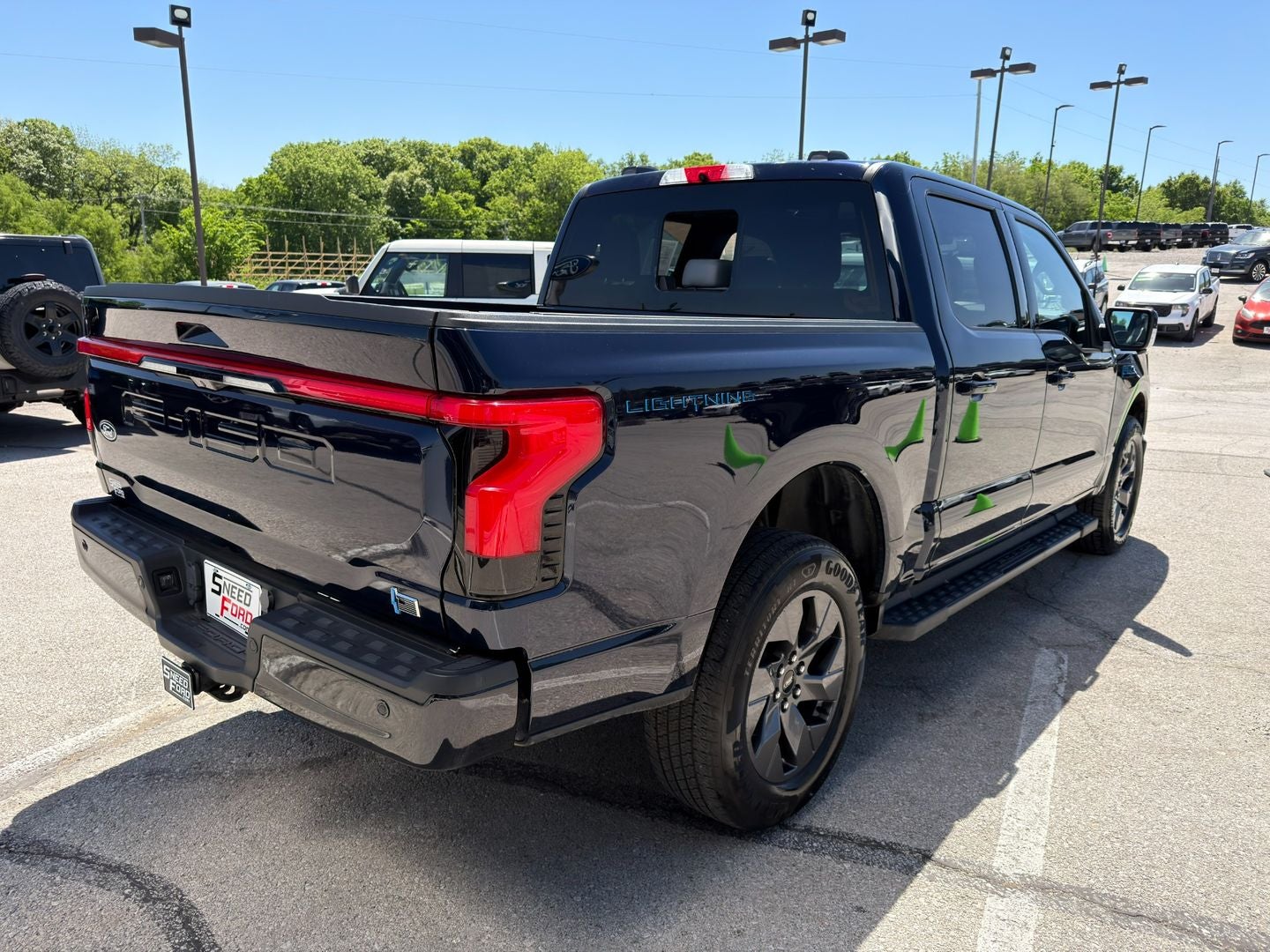 2024 Ford F-150 Lightning LARIAT