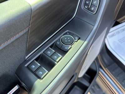 2024 Ford F-150 Lightning LARIAT