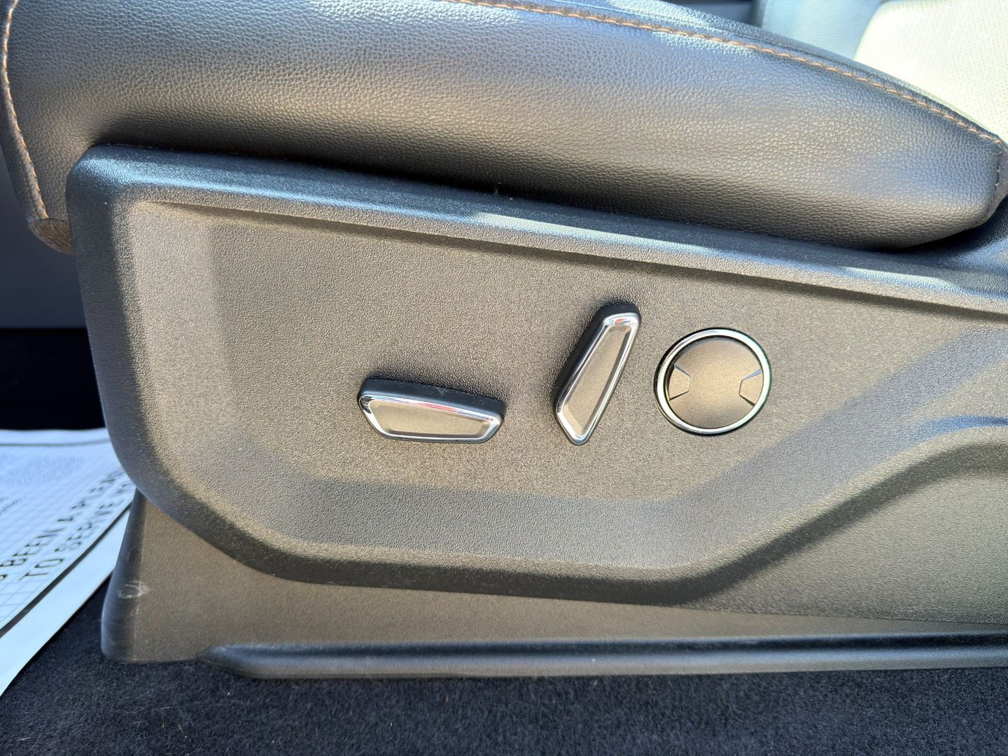 2024 Ford F-150 Lightning LARIAT