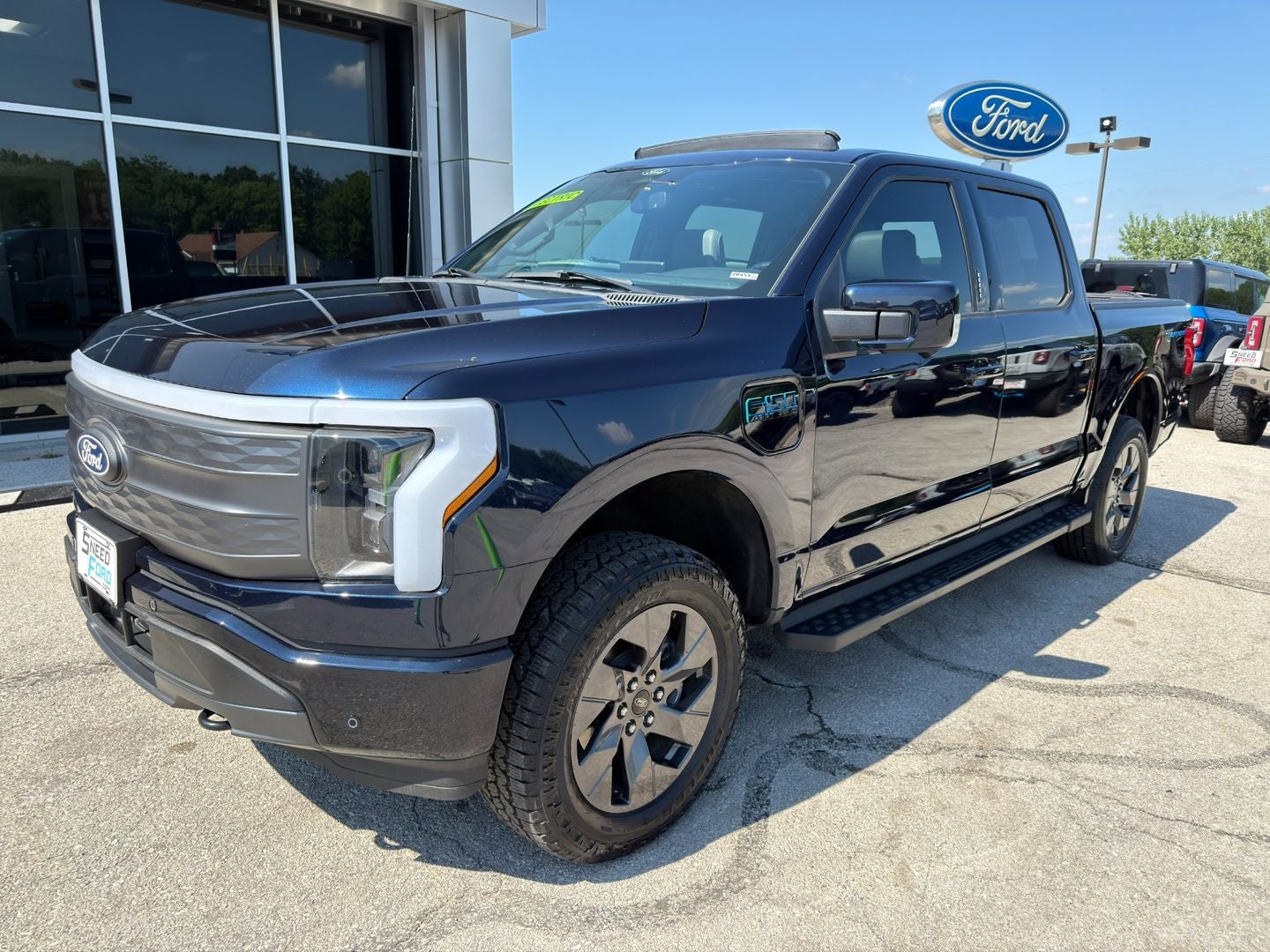 2024 Ford F-150 Lightning LARIAT