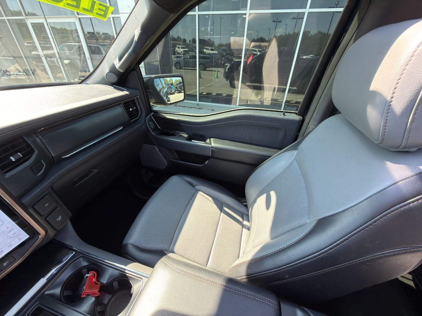 2024 Ford F-150 Lightning LARIAT