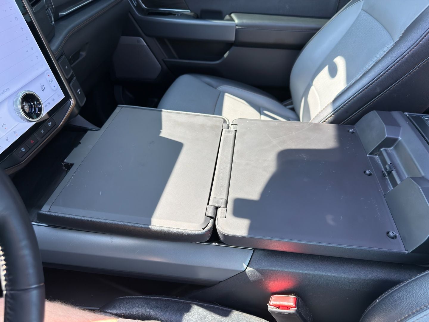 2024 Ford F-150 Lightning LARIAT
