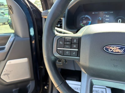 2024 Ford F-150 Lightning LARIAT