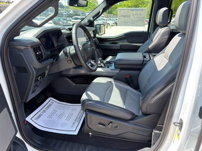 2025 Ford F-150 Lightning LARIAT
