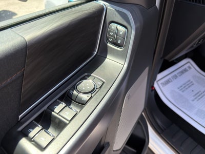 2025 Ford F-150 Lightning LARIAT