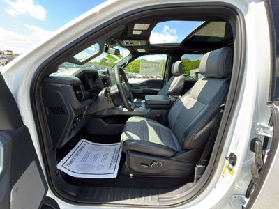 2025 Ford F-150 Lightning LARIAT