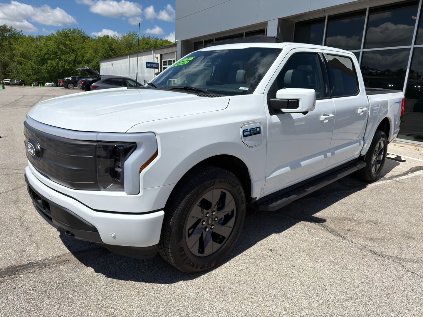 2025 Ford F-150 Lightning LARIAT