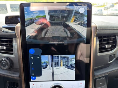 2025 Ford F-150 Lightning LARIAT