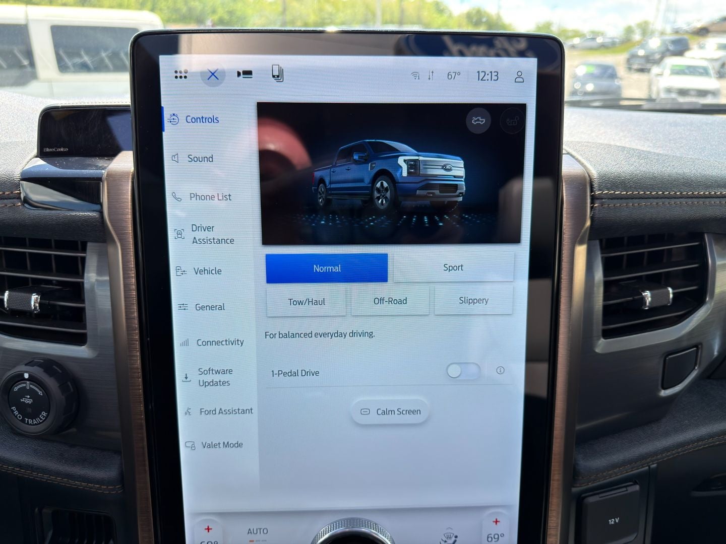 2025 Ford F-150 Lightning LARIAT