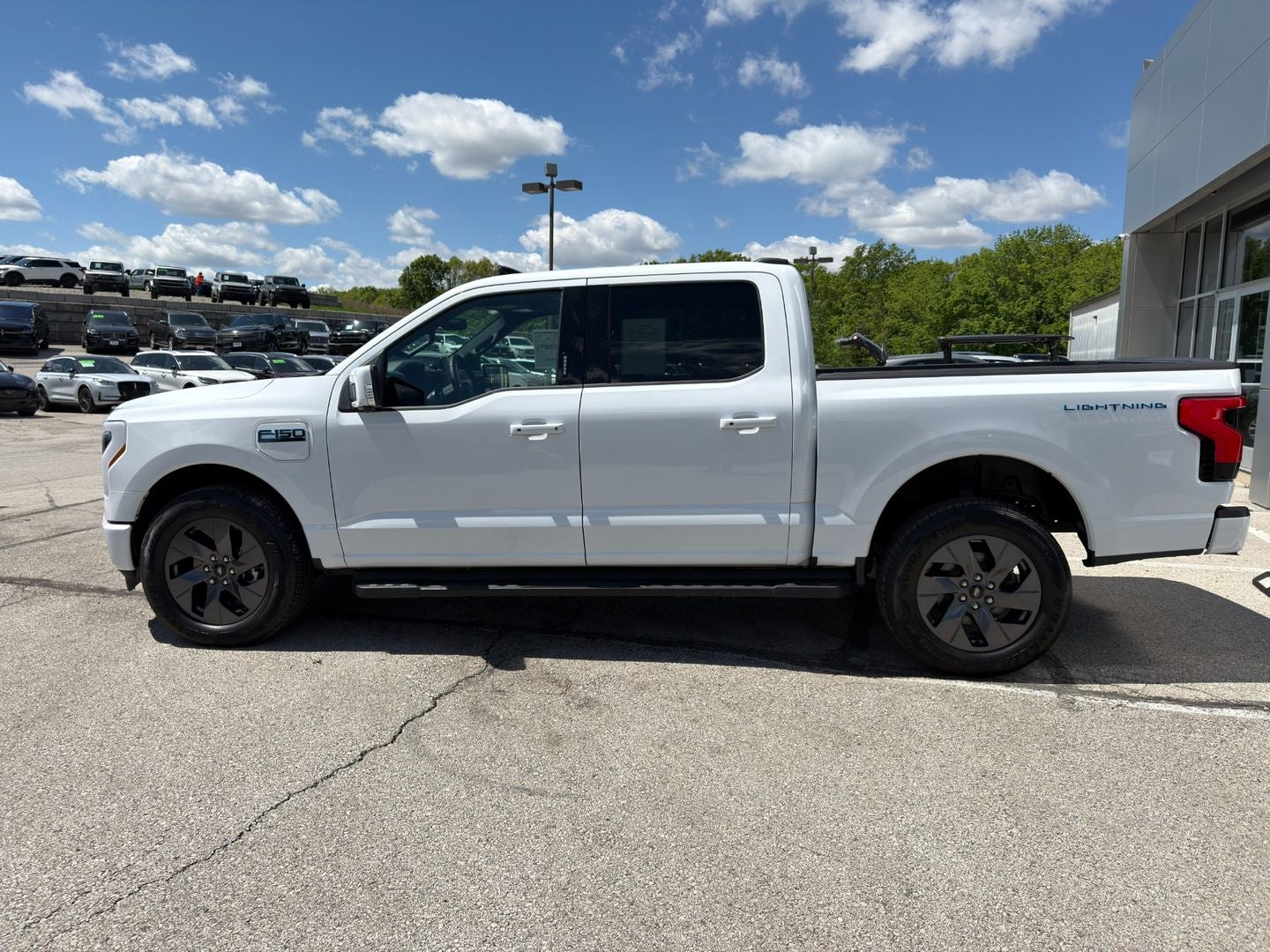 2025 Ford F-150 Lightning LARIAT