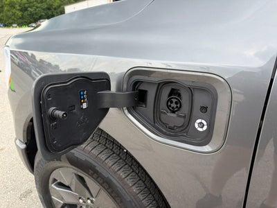 2024 Ford F-150 Lightning LARIAT