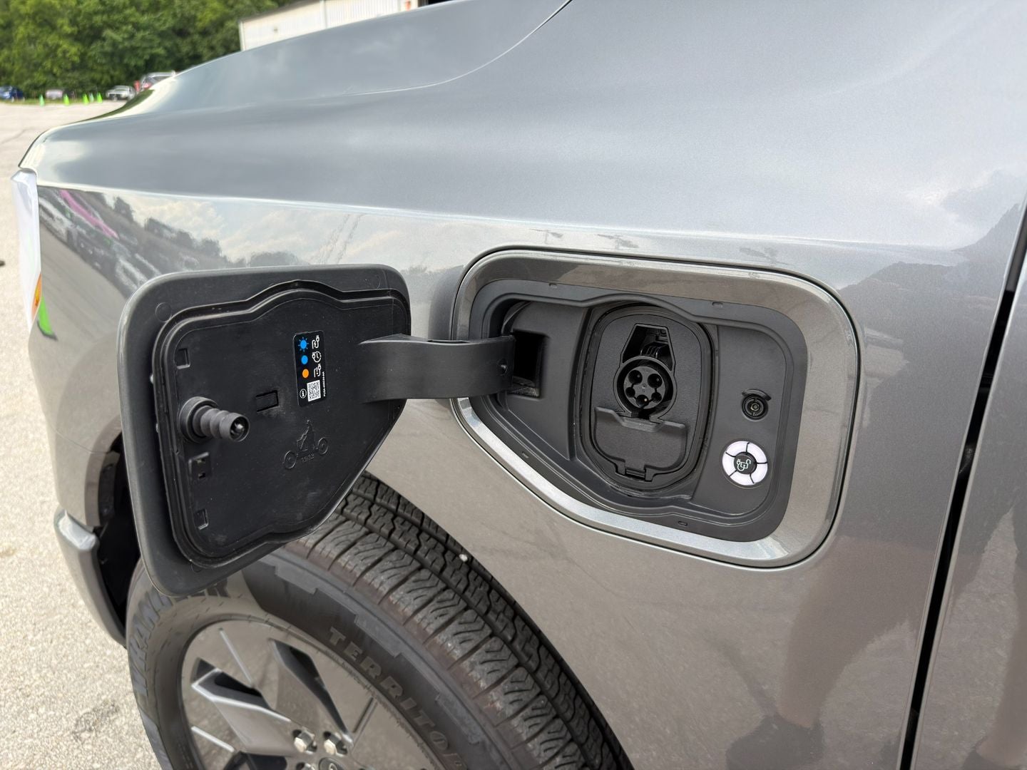 2024 Ford F-150 Lightning LARIAT