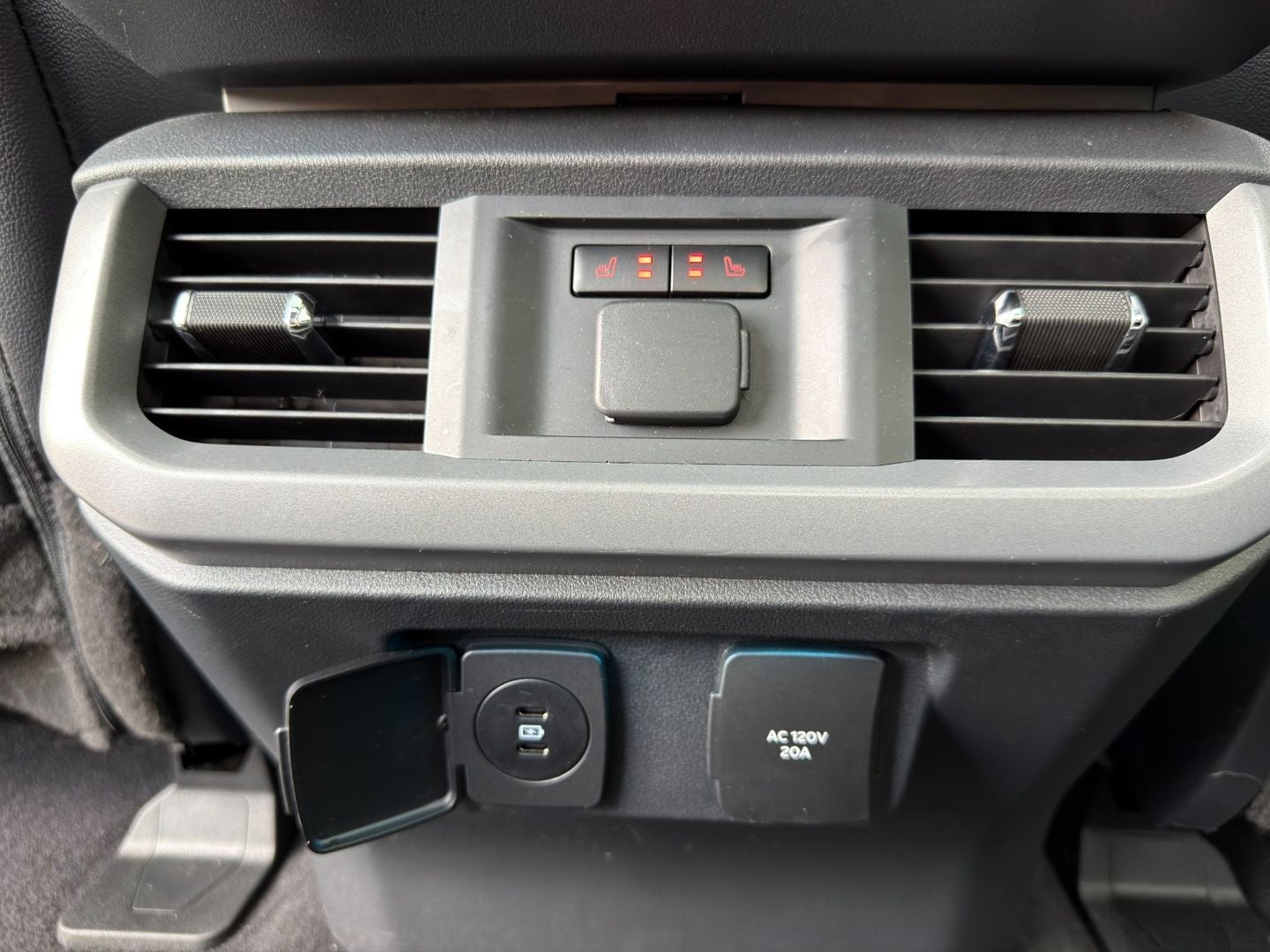 2024 Ford F-150 Lightning LARIAT