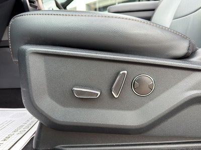 2024 Ford F-150 Lightning LARIAT
