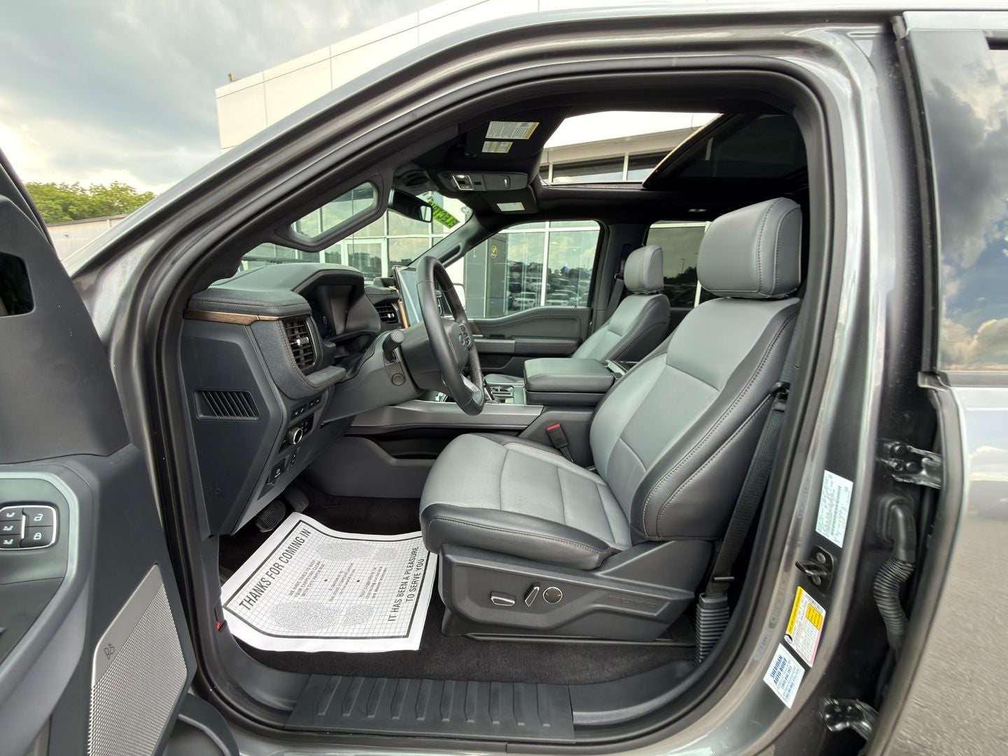 2024 Ford F-150 Lightning LARIAT