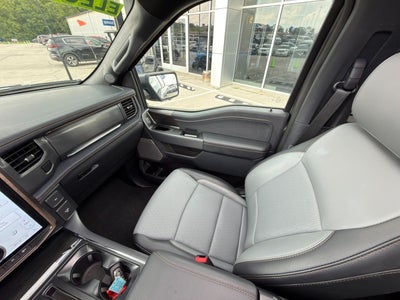 2024 Ford F-150 Lightning LARIAT