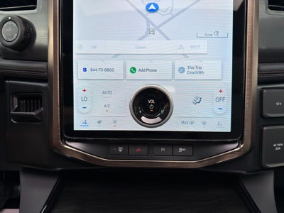 2024 Ford F-150 Lightning LARIAT