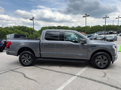 2024 Ford F-150 Lightning LARIAT