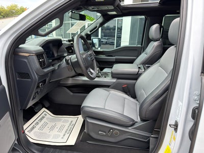 2025 Ford F-150 Lightning LARIAT
