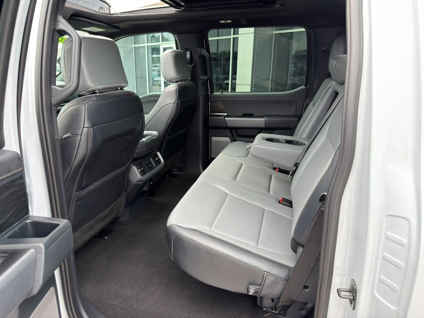 2025 Ford F-150 Lightning LARIAT