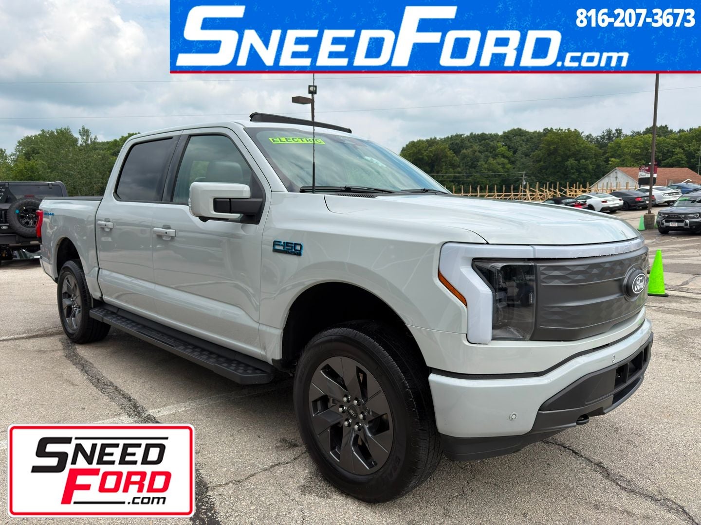 2024 Ford F-150 Lightning LARIAT